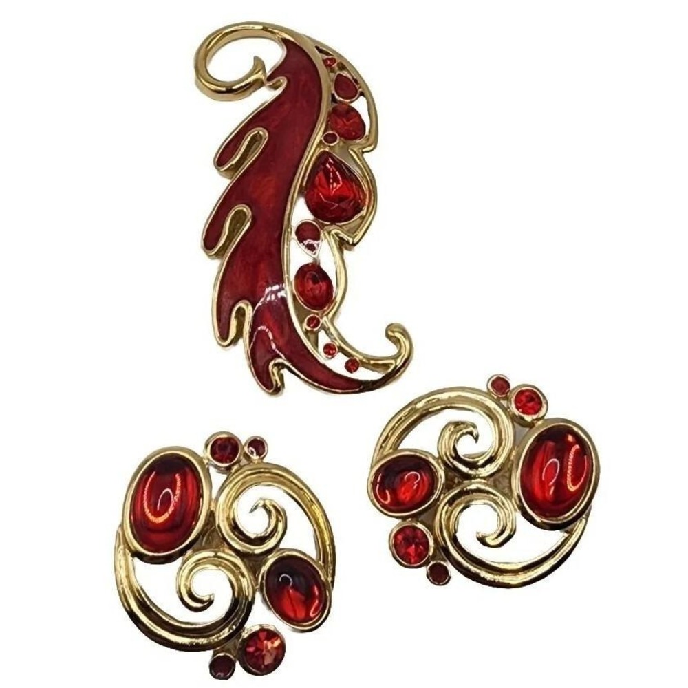 Trifari Vintage Brooch Earring Set Gold Tone Red Rhinestone Caboch Enamel Swirl